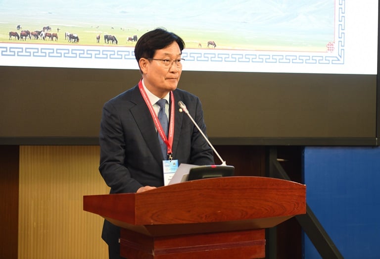 Honourable Dongkun Shin, delegate of the President of the APPFGH and Chair of the Health and Welfare Committee of the National Assembly of the Republic of Korea
